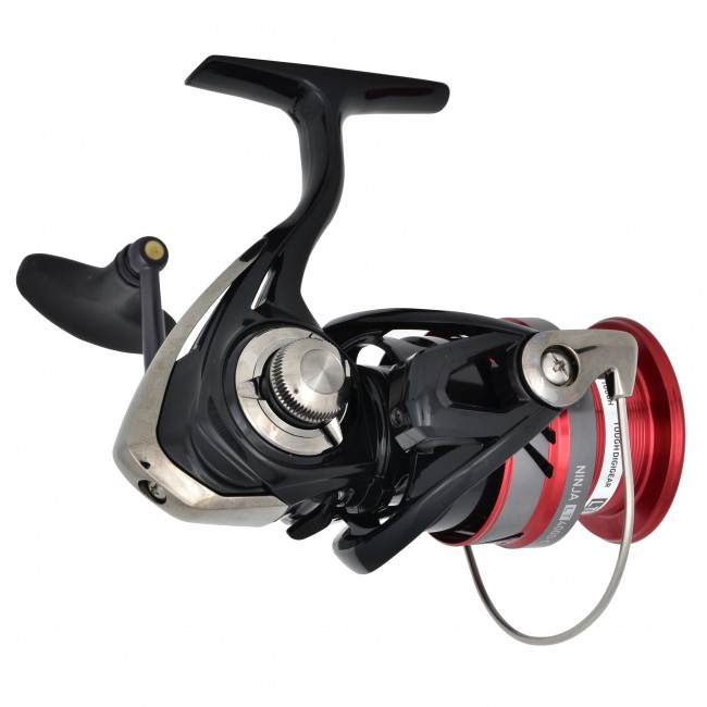 Катушка Daiwa 18 Ninja 4000 LT Катушка Daiwa 18 Ninja 4000 LT